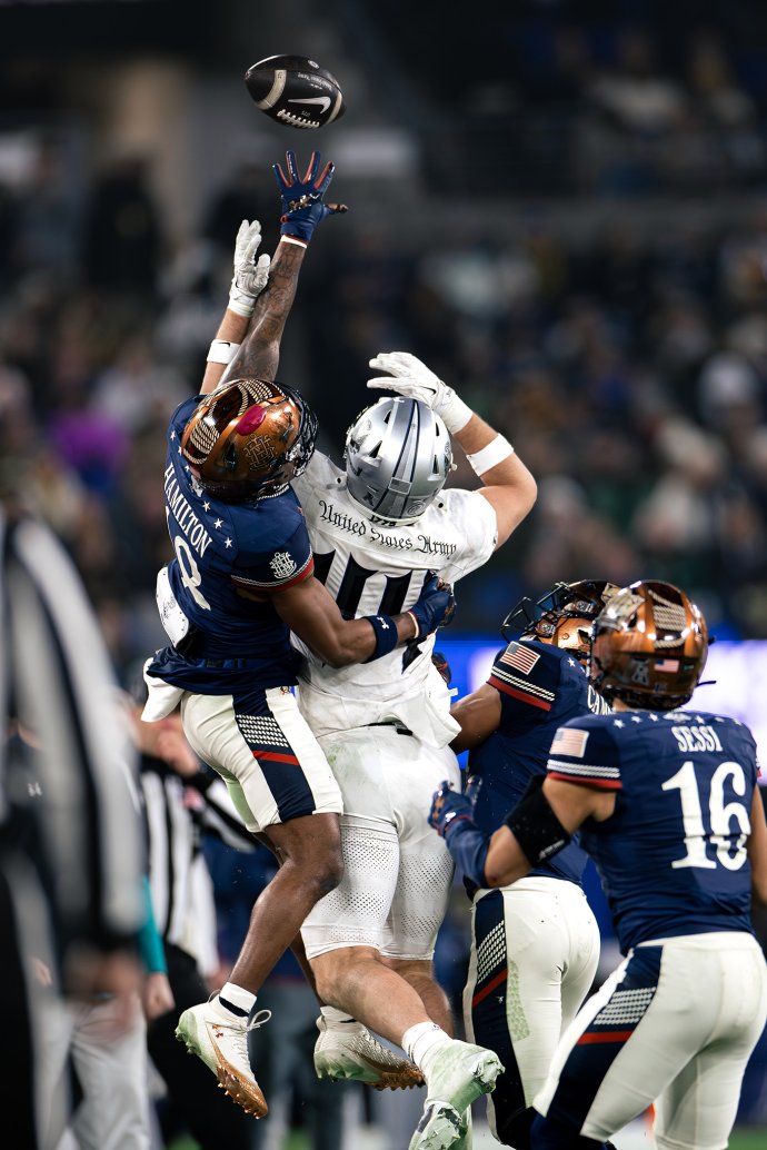 NCAA Football 2025: Navy 17:16 Army