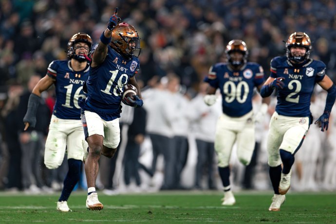 NCAA Football 2025: Navy 17:16 Army