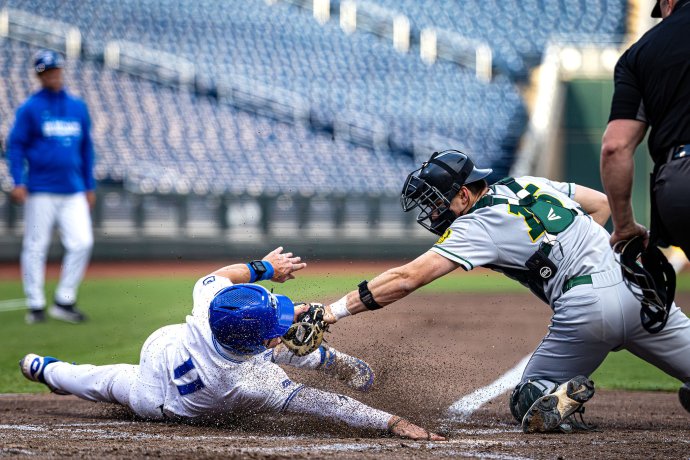 NCAA Baseball 2025: Creighton 5:2 North Dakota State University