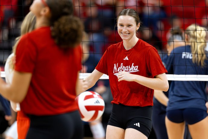 NCAA Volleyball 2025: Nebraska 3:0 Illinois