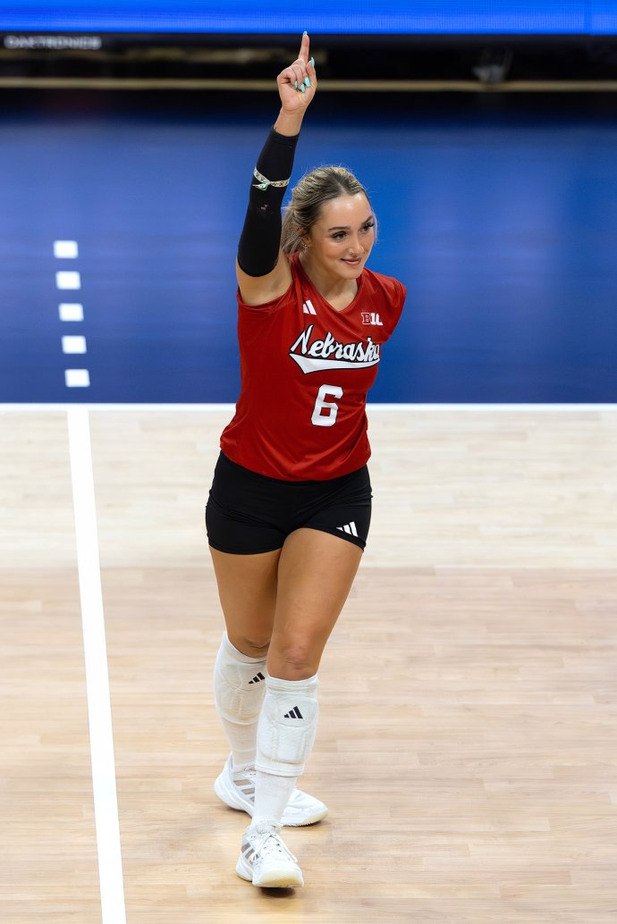 NCAA Volleyball 2025: Nebraska 3:0 Illinois
