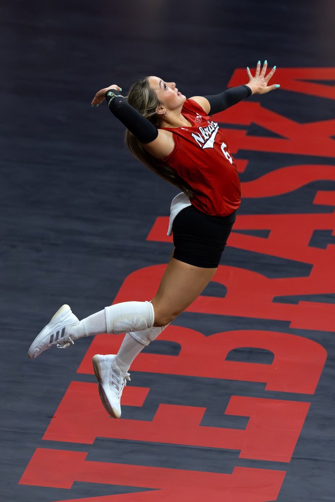 NCAA Volleyball 2025: Nebraska 3:0 Illinois