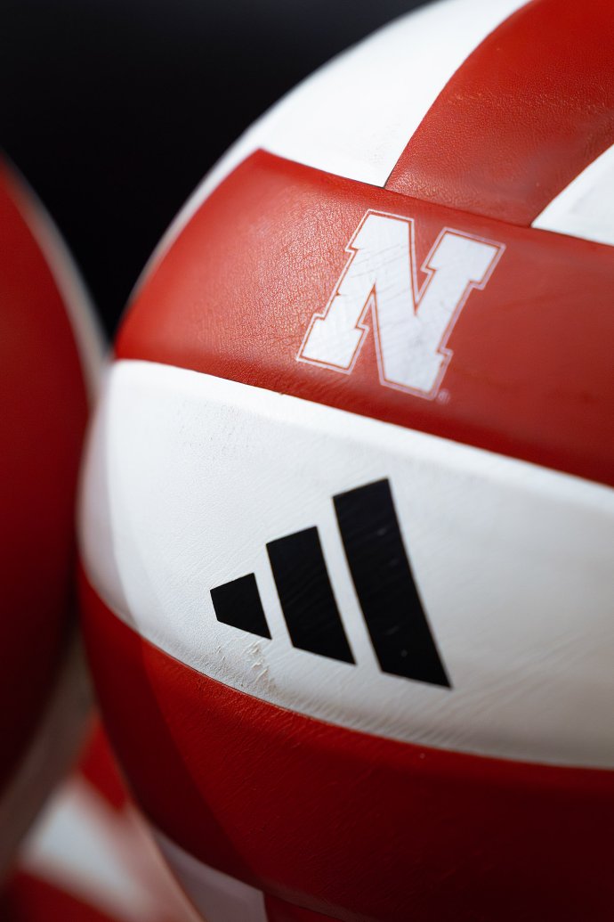 NCAA Volleyball 2025: Nebraska 3:0 Illinois