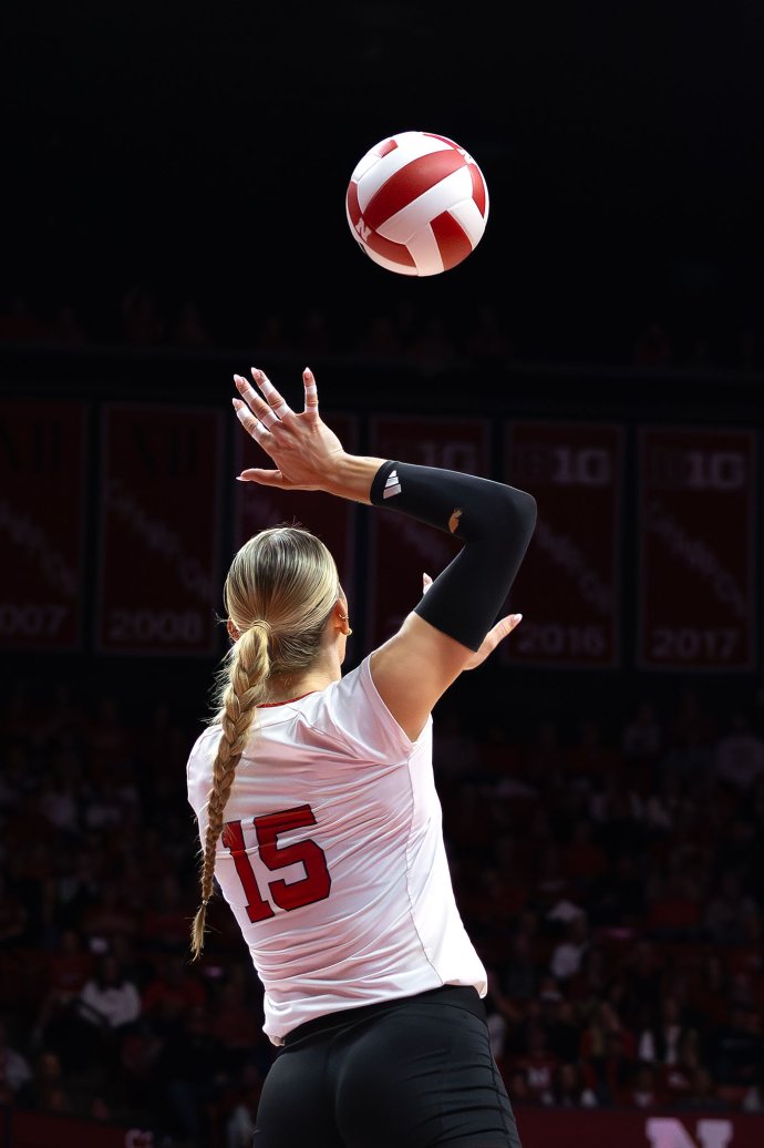 NCAA Volleyball 2025: Nebraska 3:0 Iowa